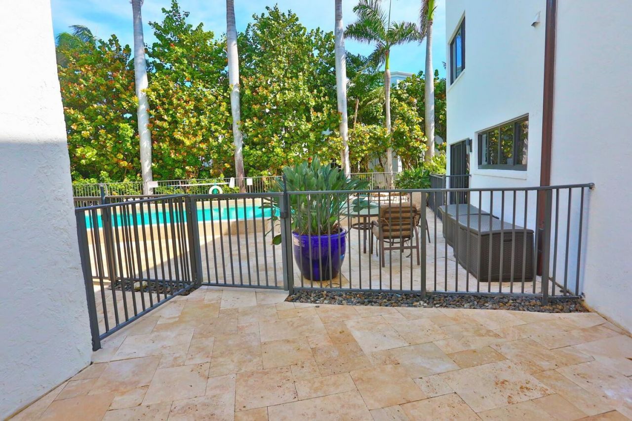 1121 Bel Air Drive, Highland Beach, FL 33487 Photo