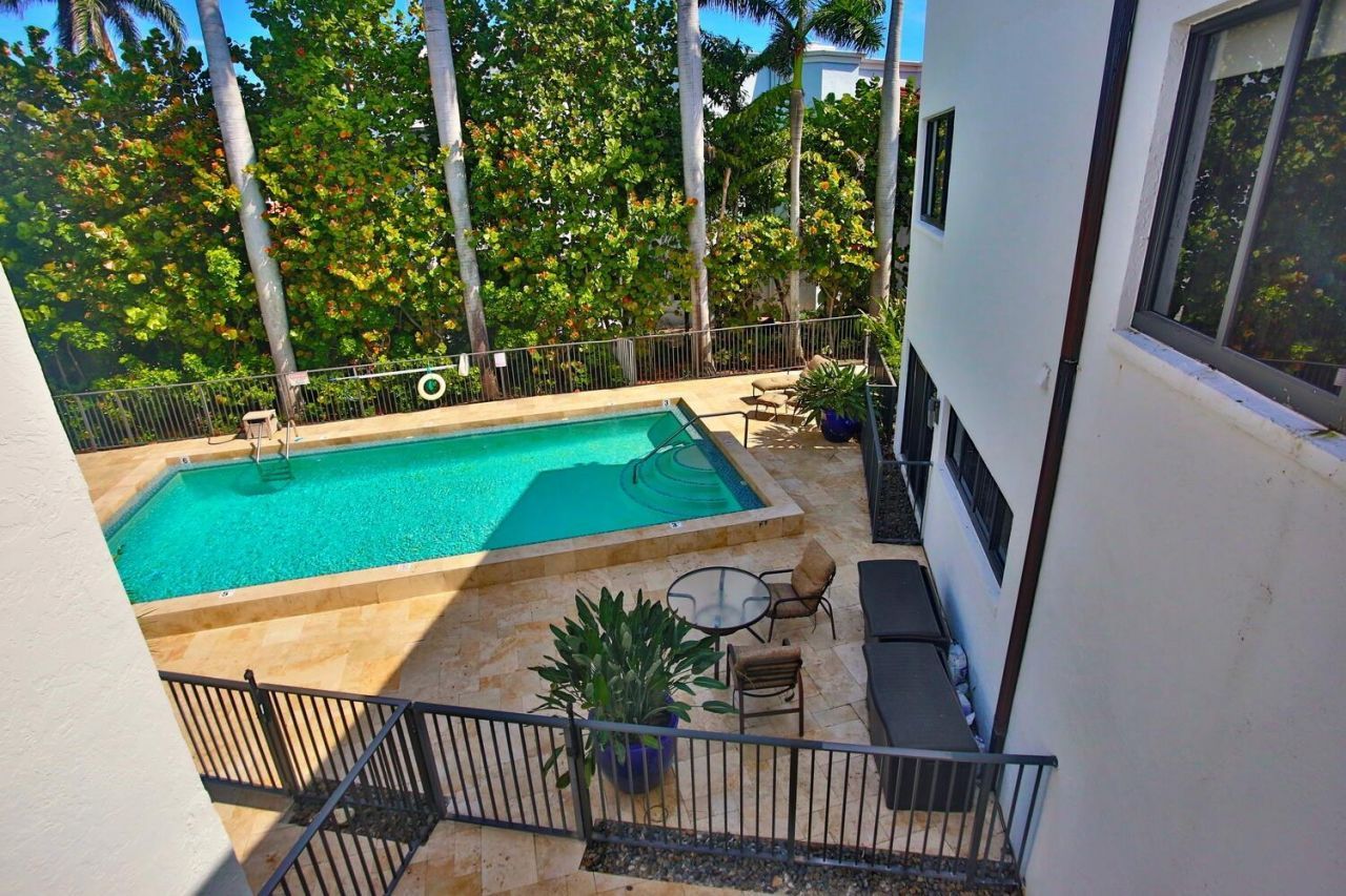 1121 Bel Air Dr, Highland Beach, FL 33487 Photo