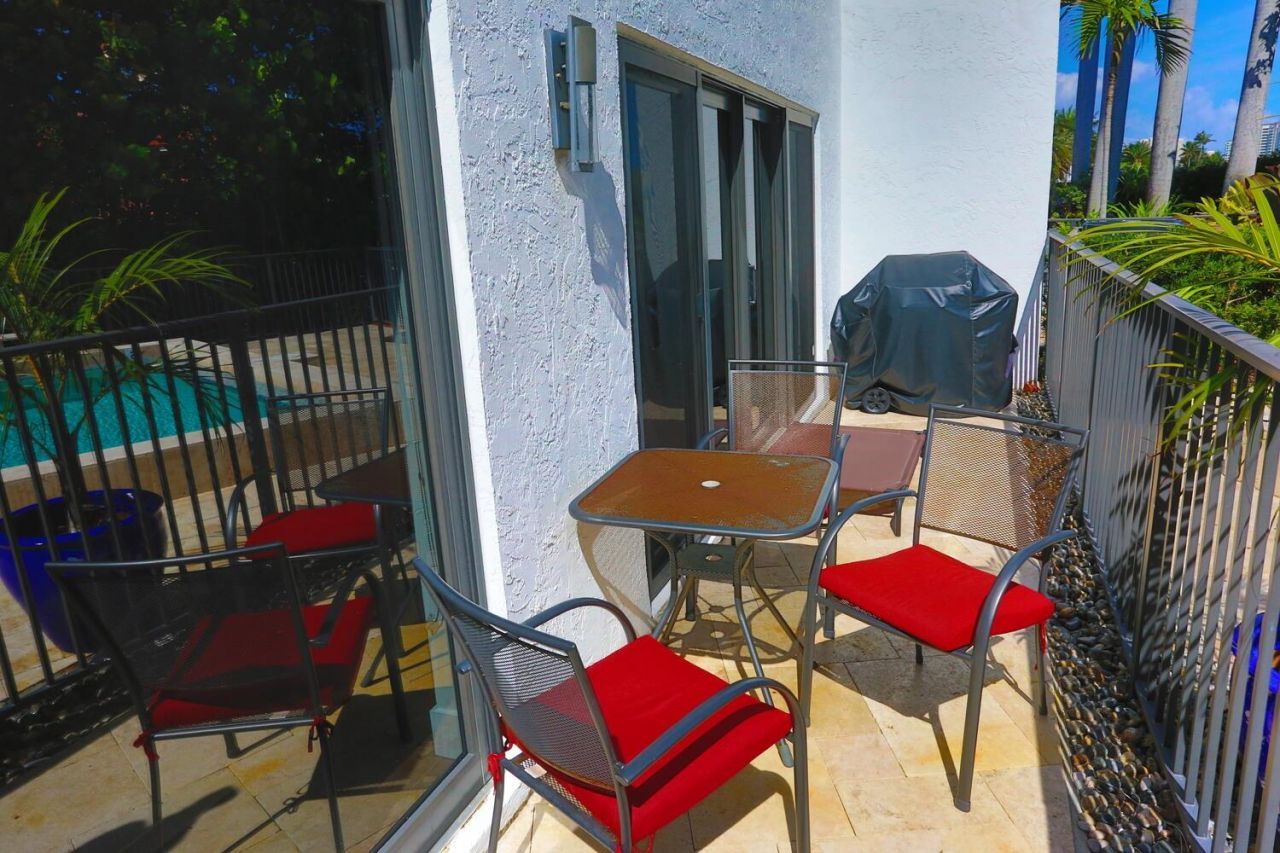 1121 Bel Air Dr, Highland Beach, FL 33487 Photo