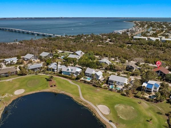 996 Greenwood Ct N, Sanibel, FL 33957