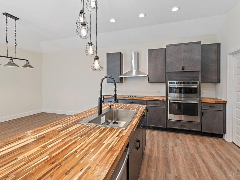 1413 Waycross Road, Forest Park, OH 45240 Photo 5