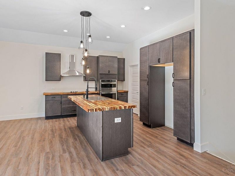 1413 Waycross Road, Forest Park, OH 45240 Photo 7