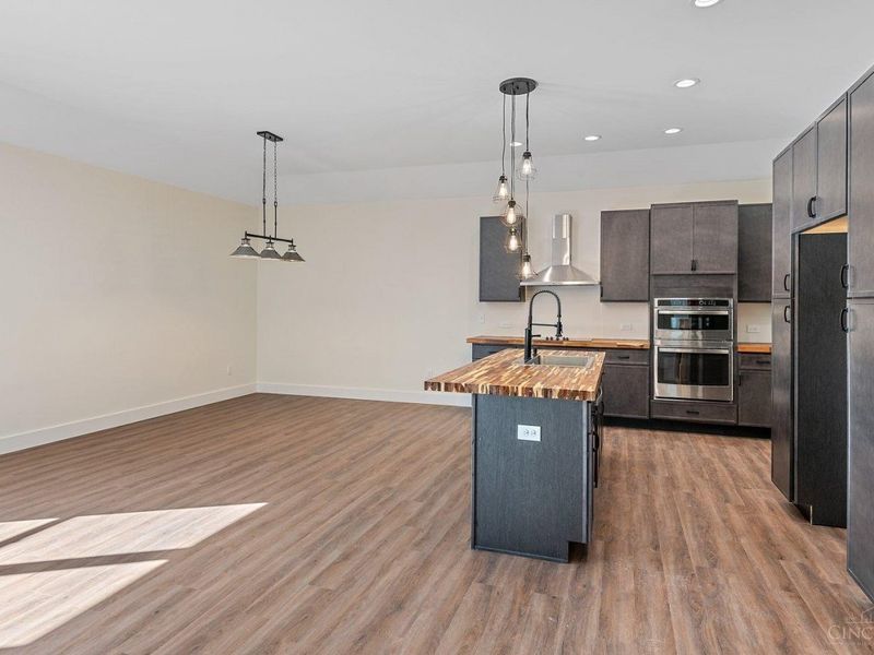 1413 Waycross Road, Forest Park, OH 45240 Photo 9