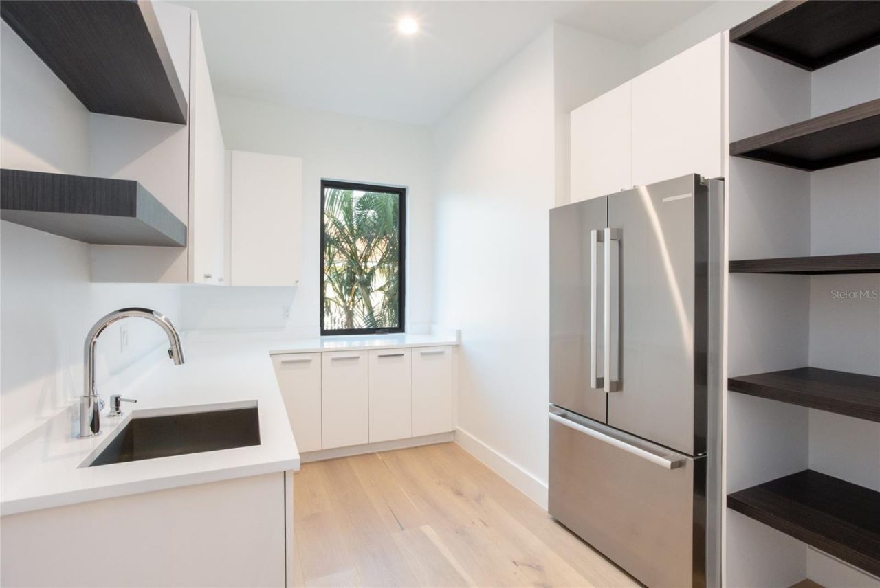 2081 Michigan Avenue Ne, Saint Petersburg, FL 33703 Photo