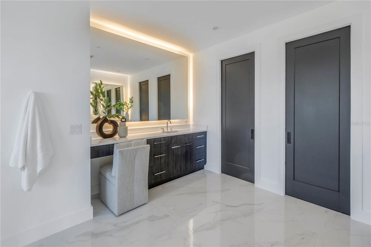 2081 Michigan Avenue Ne, Saint Petersburg, FL 33703 Photo