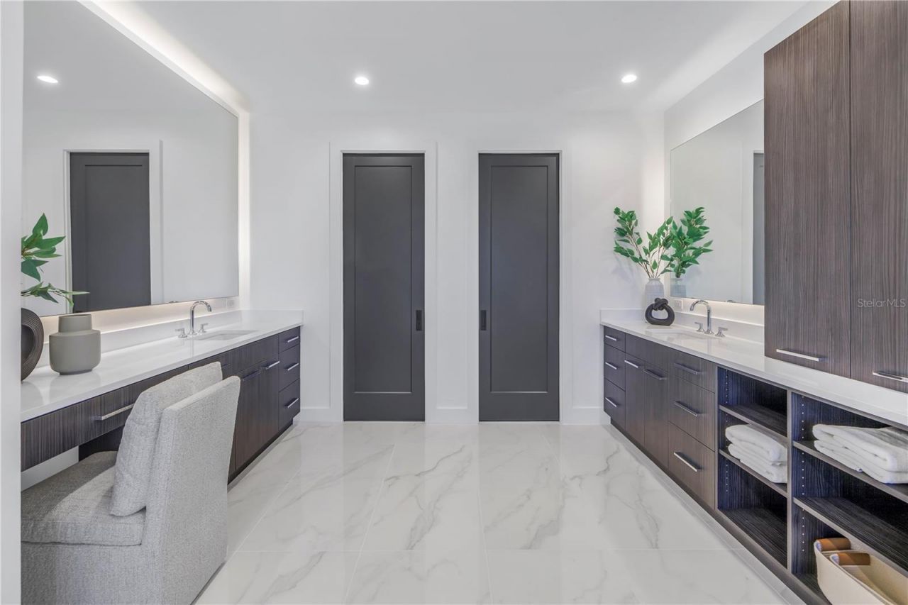 2081 Michigan Avenue Ne, Saint Petersburg, FL 33703 Photo