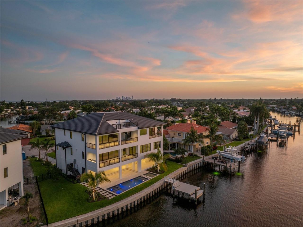 2081 Michigan Avenue Ne, Saint Petersburg, FL 33703 Photo