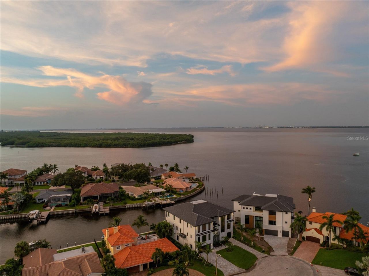 2081 Michigan Avenue Ne, Saint Petersburg, FL 33703 Photo