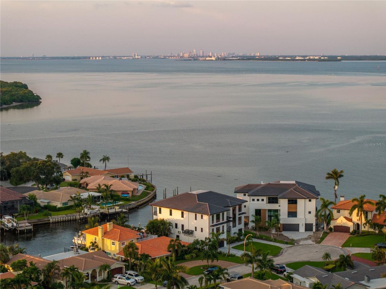 2081 Michigan Avenue Ne, Saint Petersburg, FL 33703 Photo