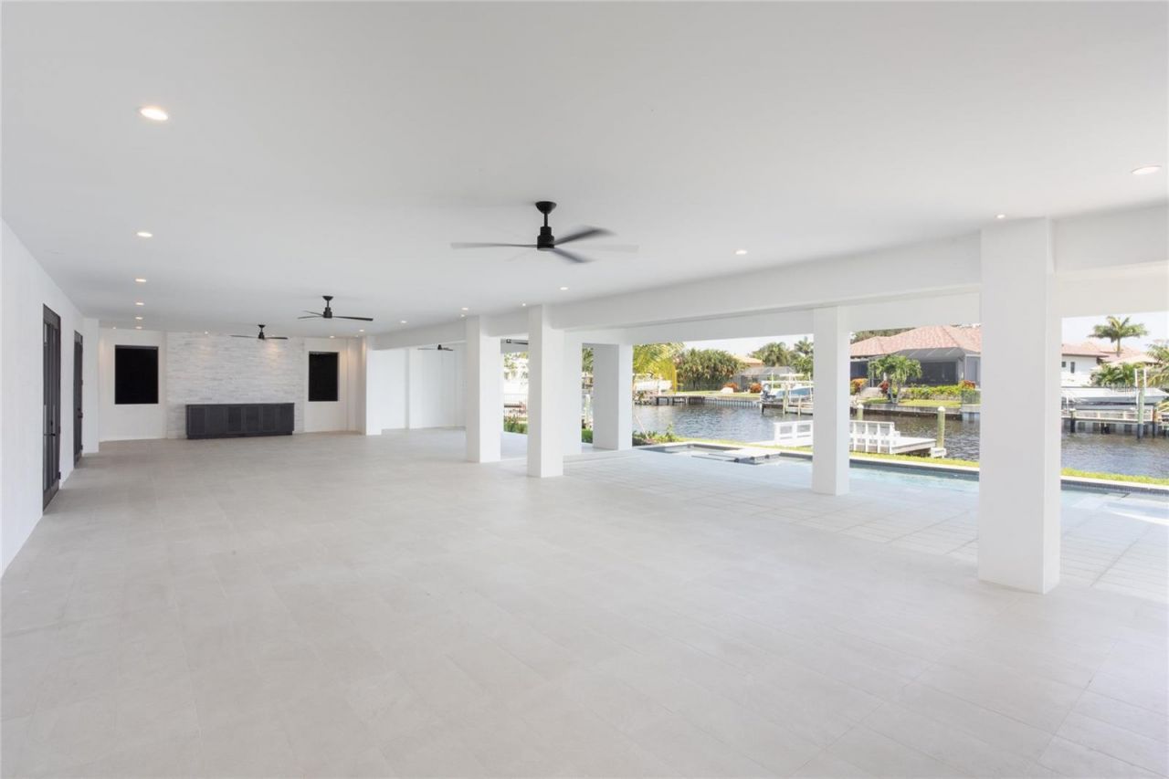 2081 Michigan Avenue Ne, Saint Petersburg, FL 33703 Photo
