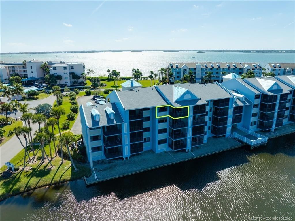 40 NE Plantation Road, Unit 415, Stuart, FL 34996 Photo