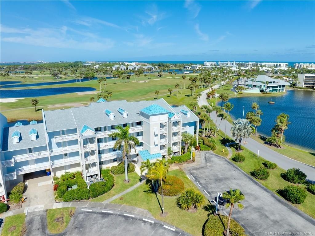 40 NE Plantation Road, Unit 415, Stuart, FL 34996 Photo