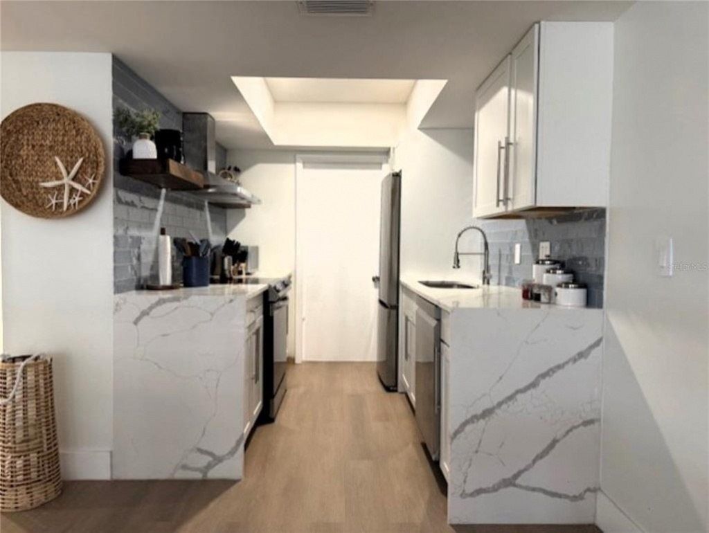 3806 Gulf Of Mexico Drive, Unit C305, Longboat Key, FL 34228 Photo