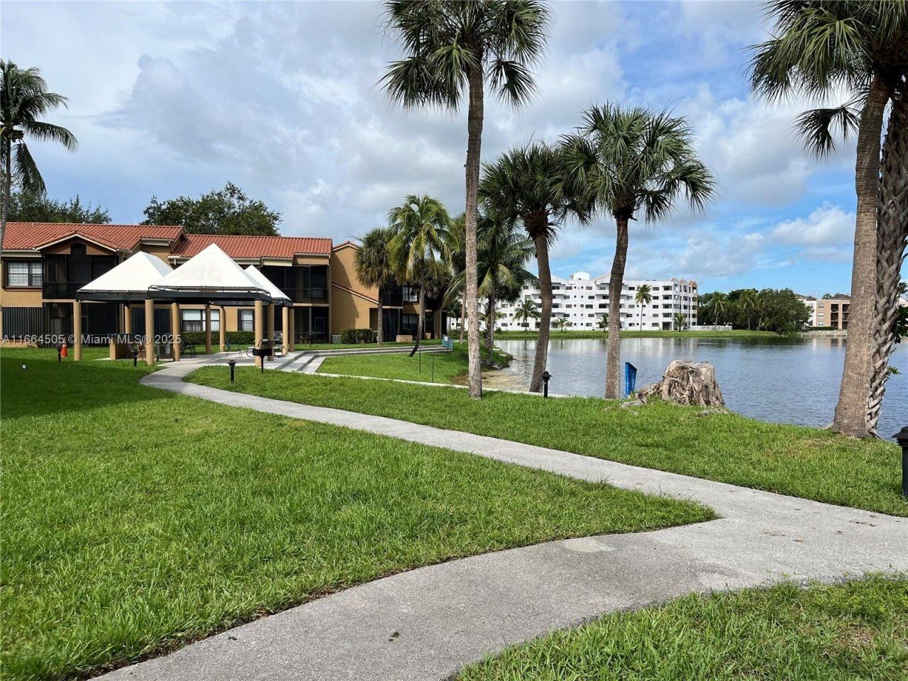 15545 N Miami Lakeway N, Unit 103, Miami Lakes, FL 33014 Photo