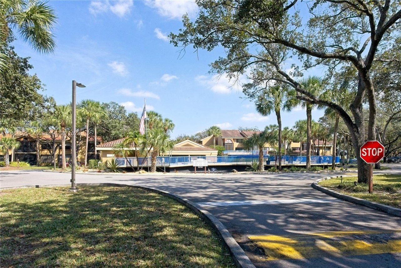 15545 N Miami Lakeway N, Unit 103, Miami Lakes, FL 33014 Photo