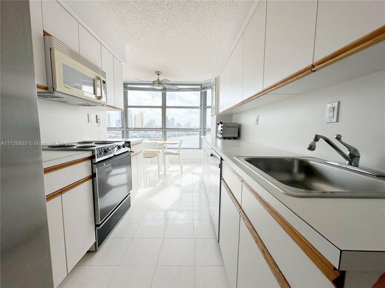 19101 NE 36th Ct, Unit 2112, Aventura, FL 33180 Photo