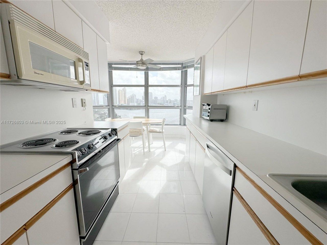 19101 NE 36th Ct, Unit 2112, Aventura, FL 33180 Photo