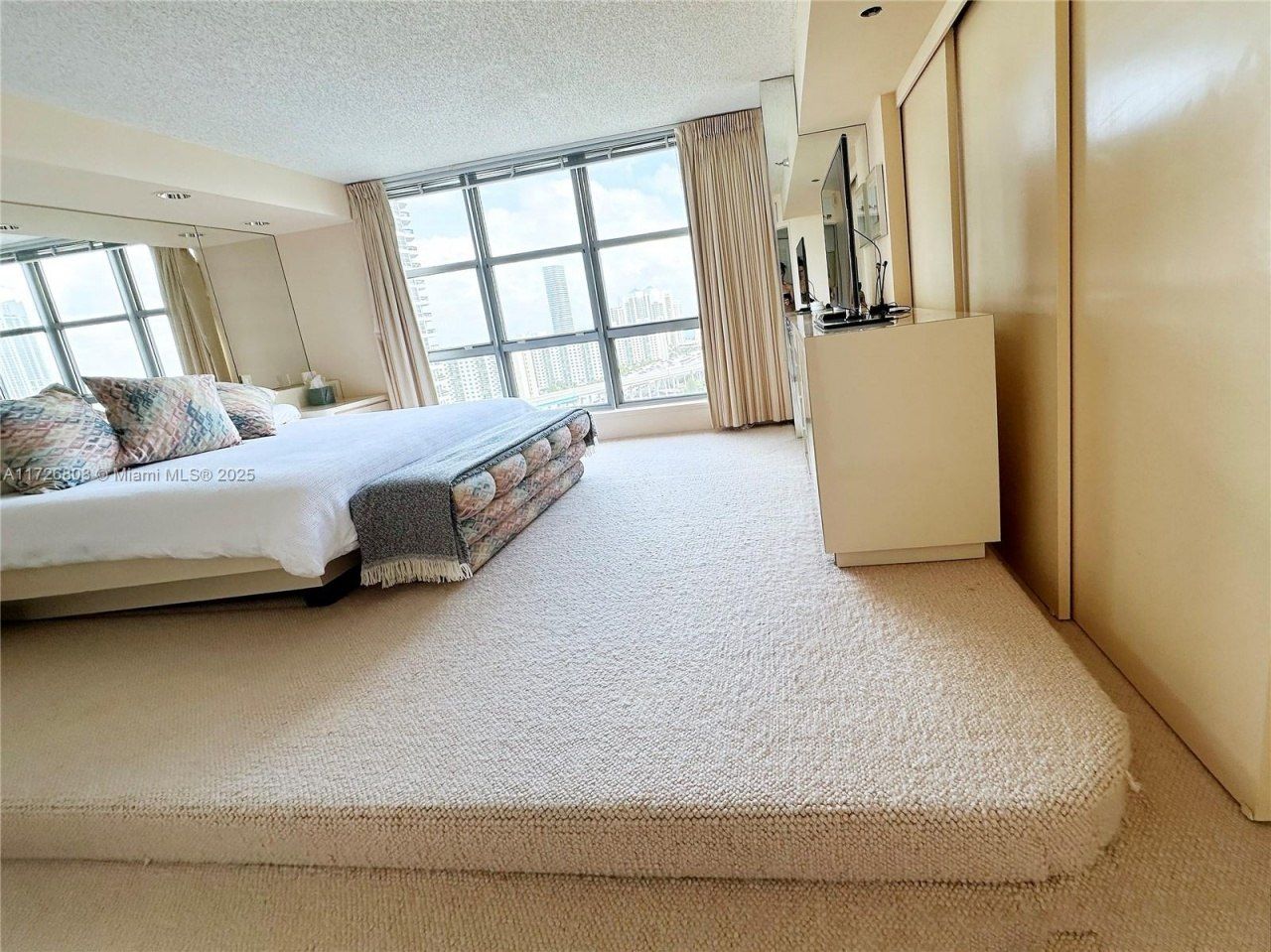 19101 NE 36th Ct, Unit 2112, Aventura, FL 33180 Photo