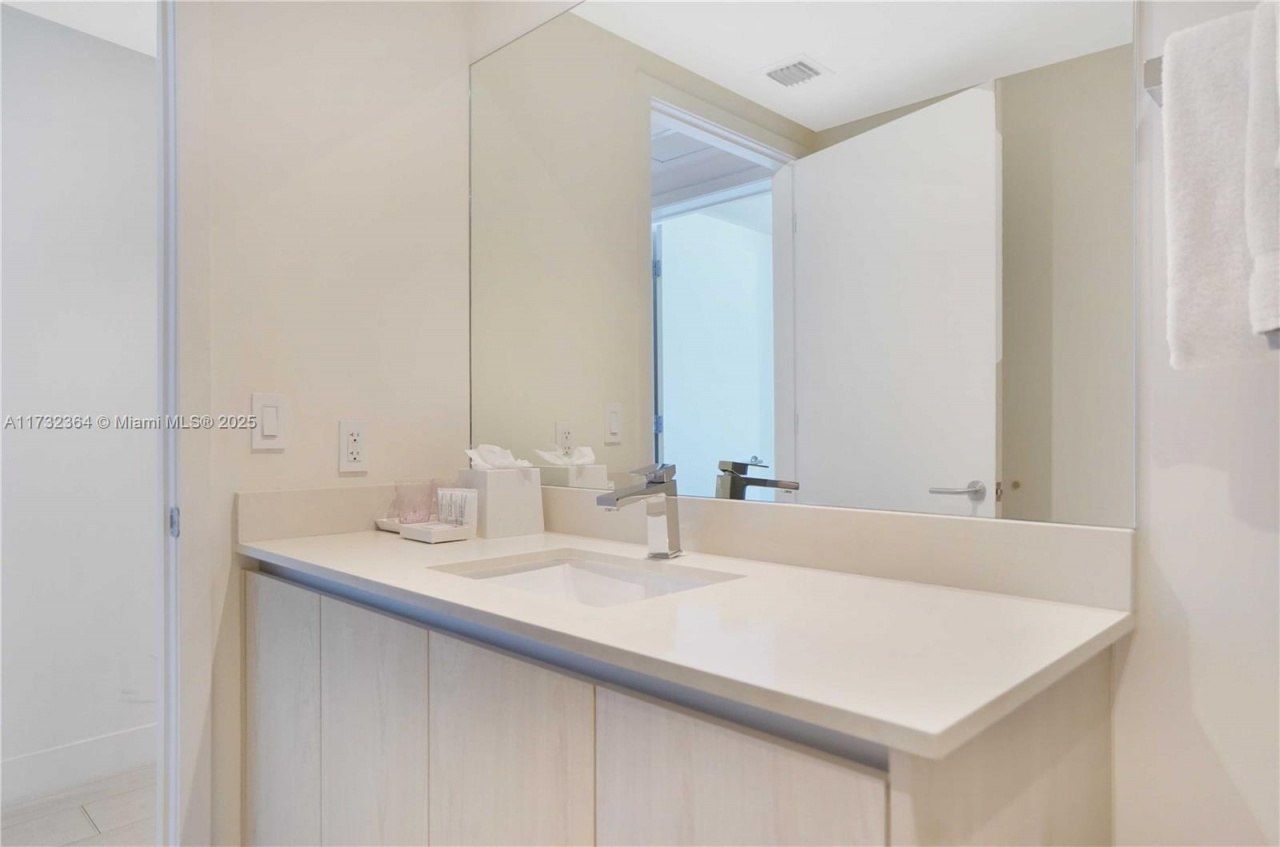 4010 S Ocean Dr, Unit R2604, Hollywood, FL 33019 Photo