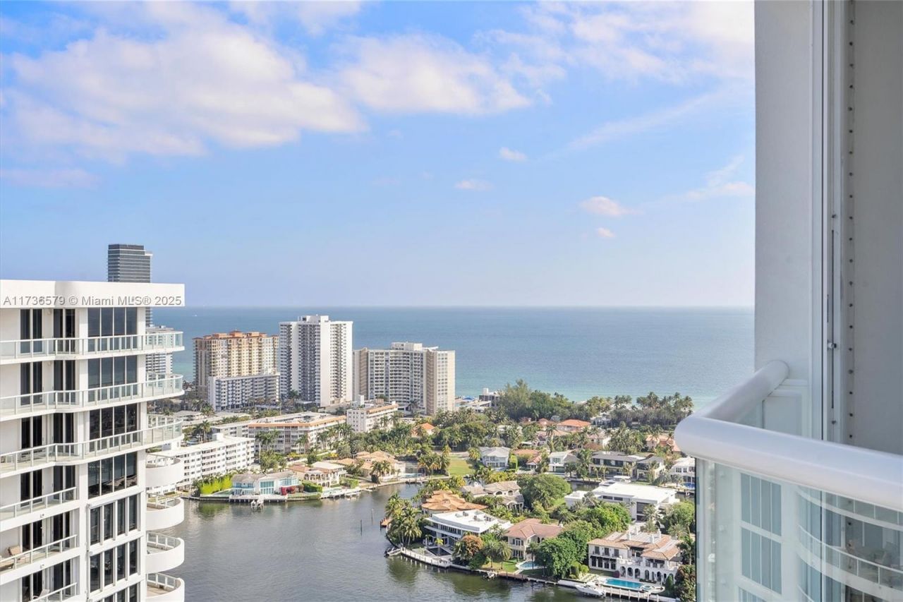 21150 Point Pl, Unit PH 3105, Aventura, FL 33180 Photo
