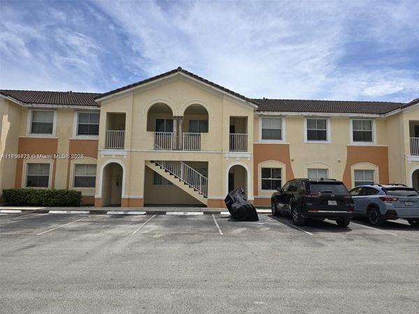 1656 SE 29th Ct, Unit 102, Homestead, FL 33035