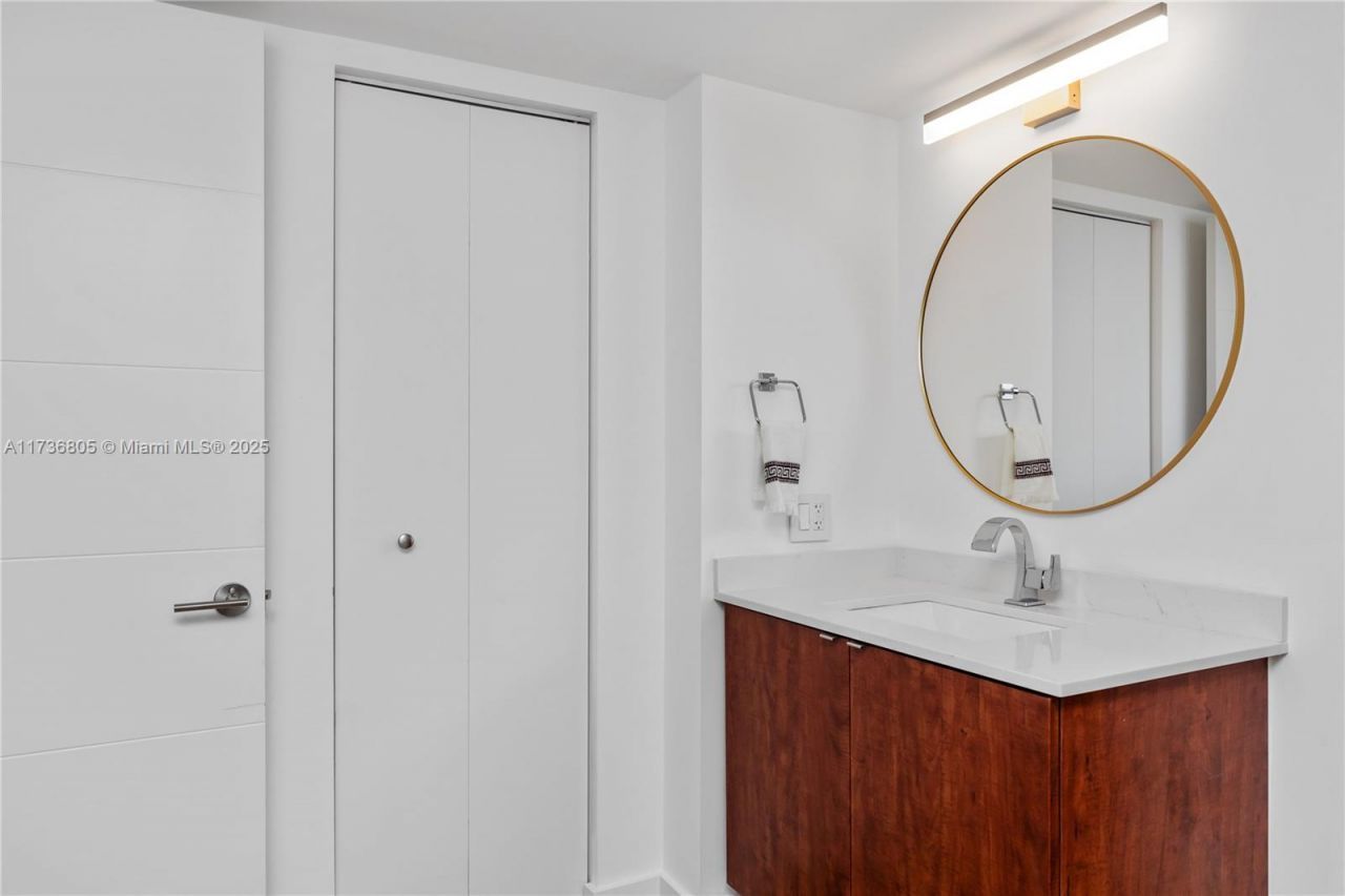 1717 N Bayshore Dr, Unit A-1231, Miami, FL 33132 Photo