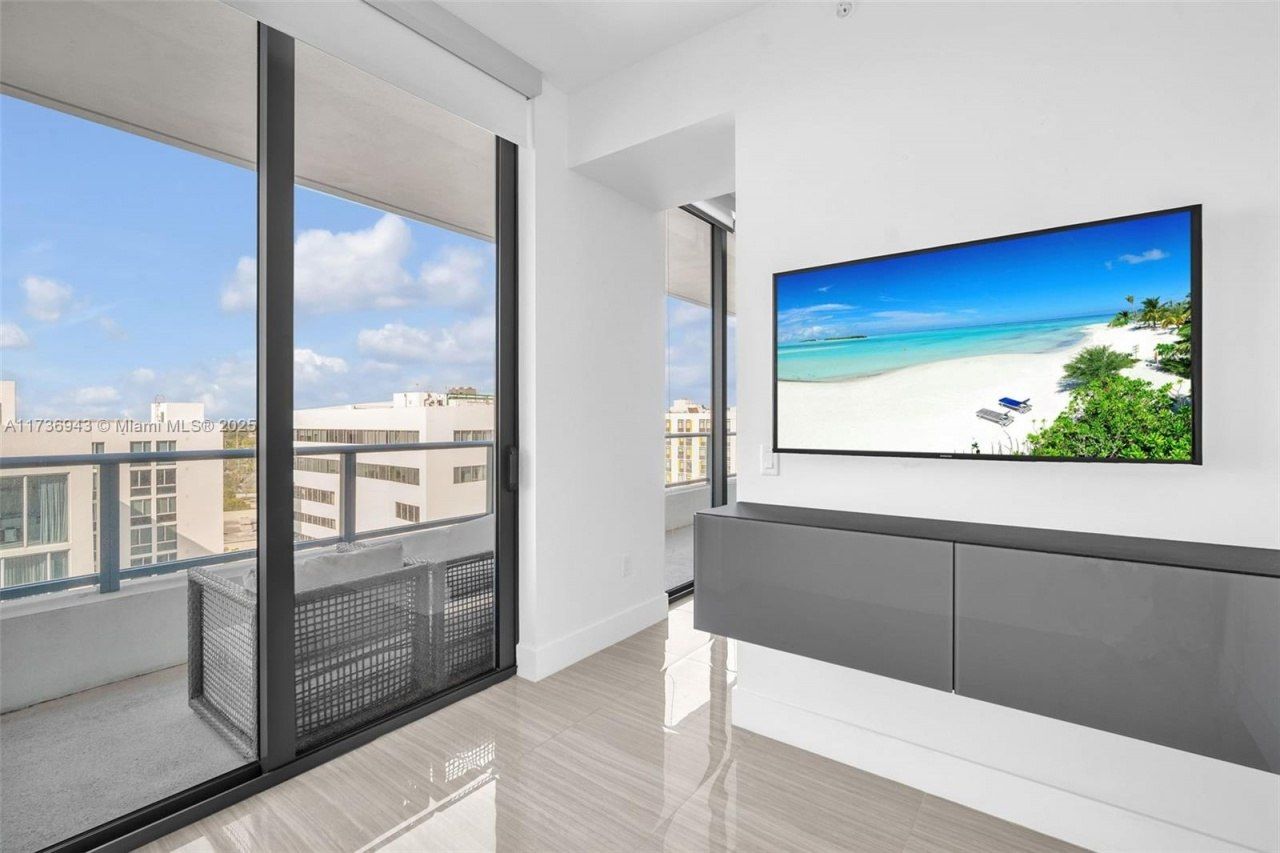 2960 NE 207th St, Unit 1102, Aventura, FL 33180 Photo