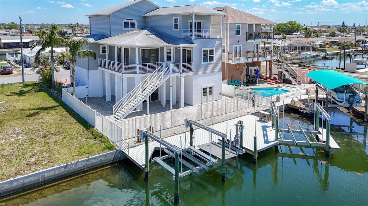 13737 Victor Avenue, Hudson, FL 34667 Photo