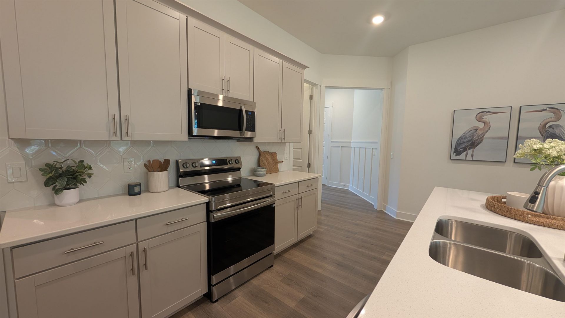 898 Foxtail Dr. Photo 11