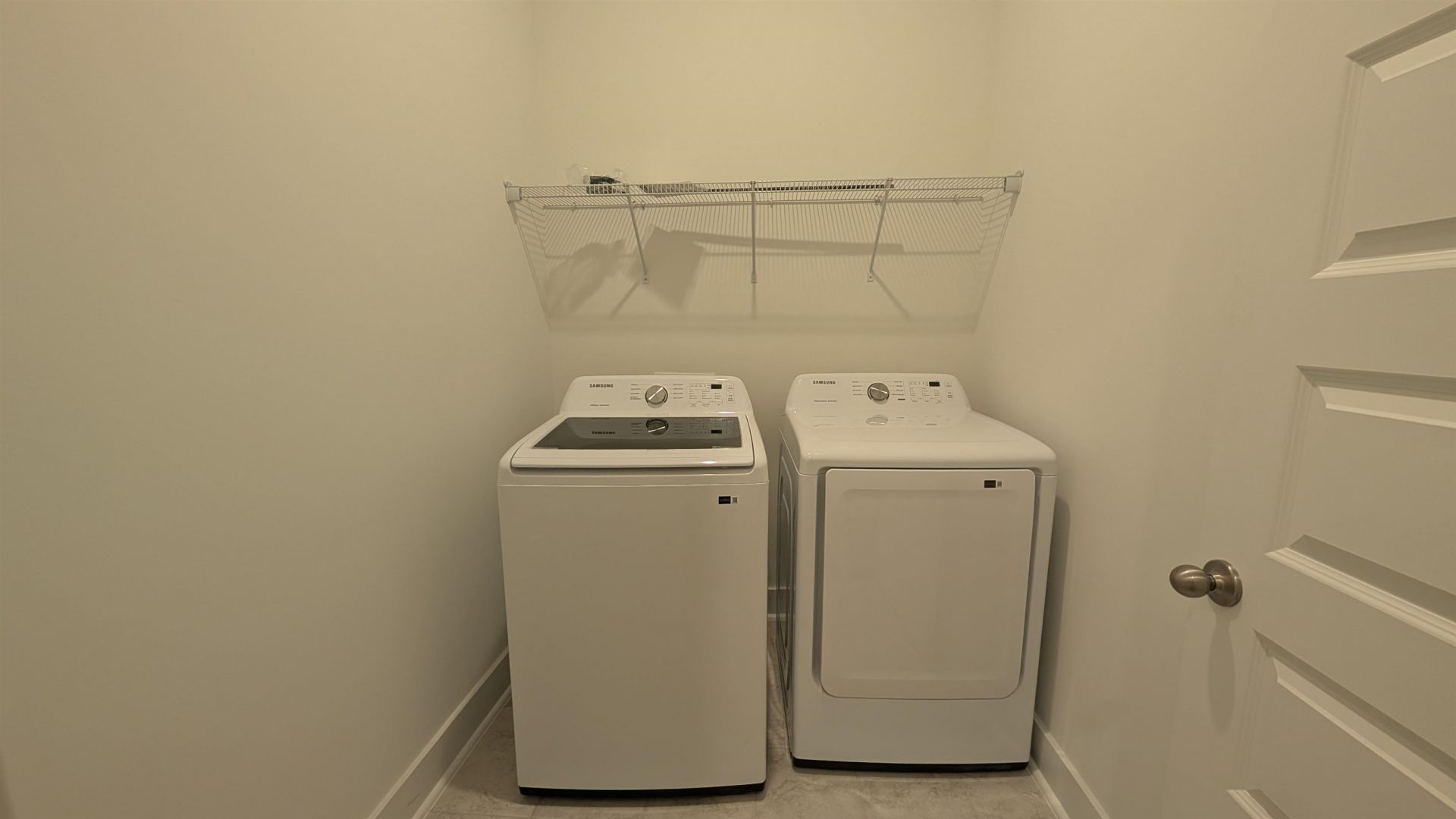 898 Foxtail Dr. Photo 13