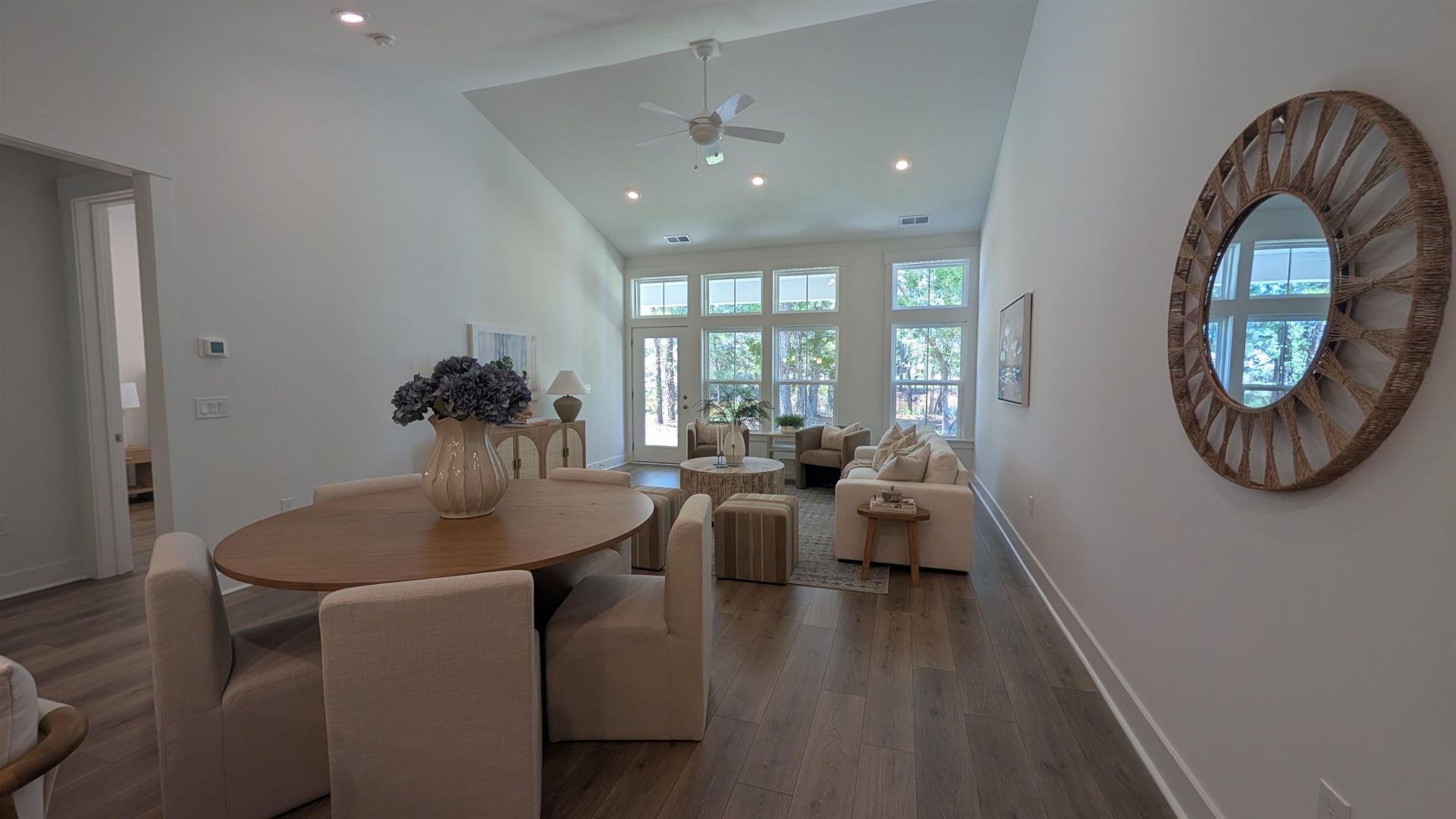 898 Foxtail Dr. Photo 16