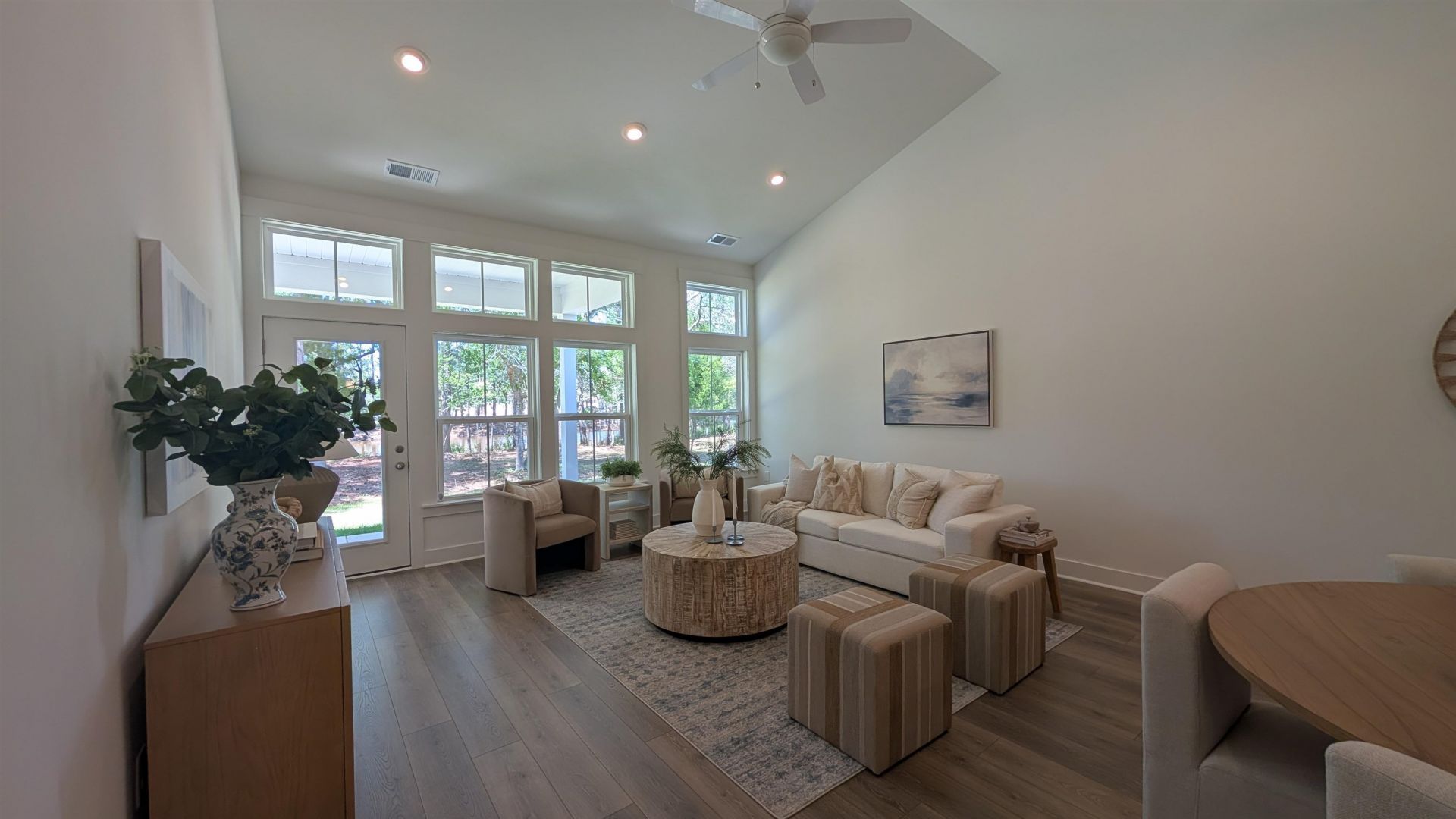 898 Foxtail Dr. Photo 17