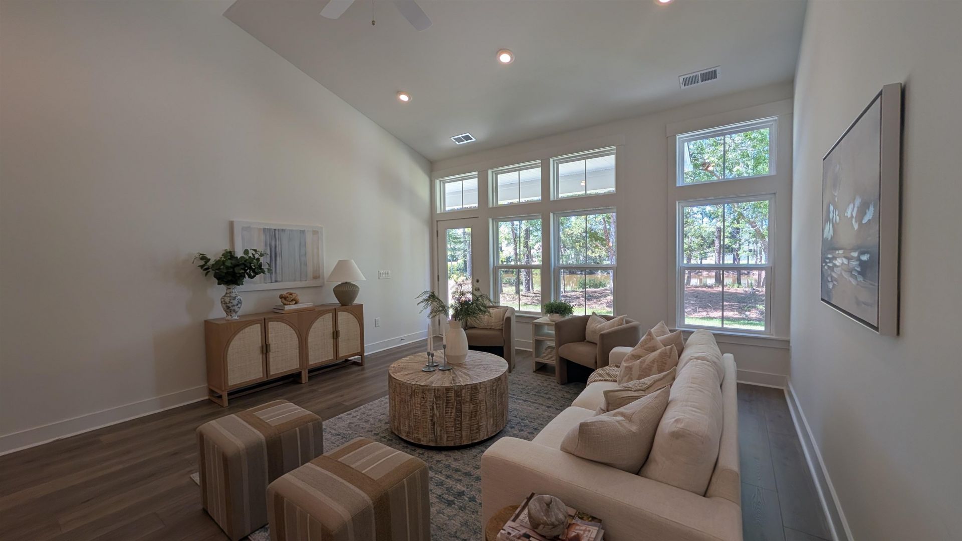 898 Foxtail Dr. Photo 18