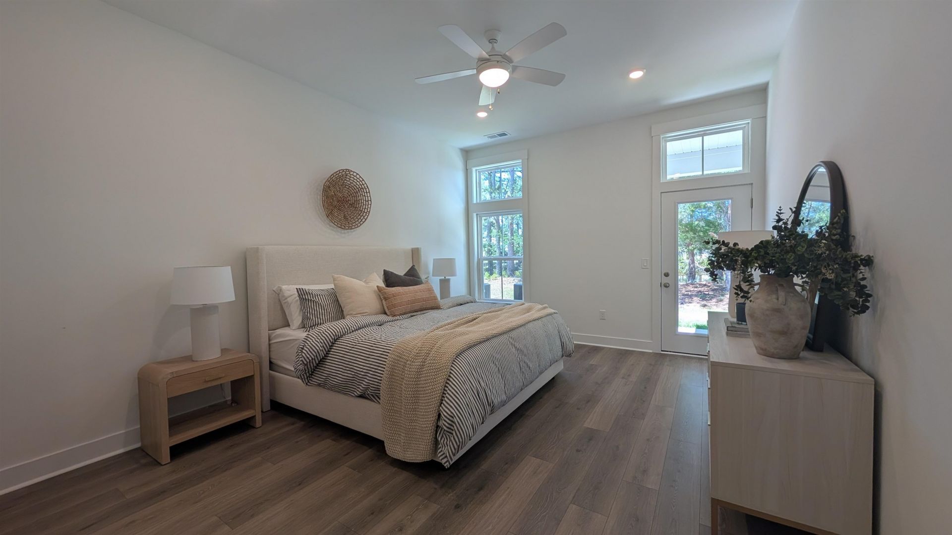 898 Foxtail Dr. Photo 22