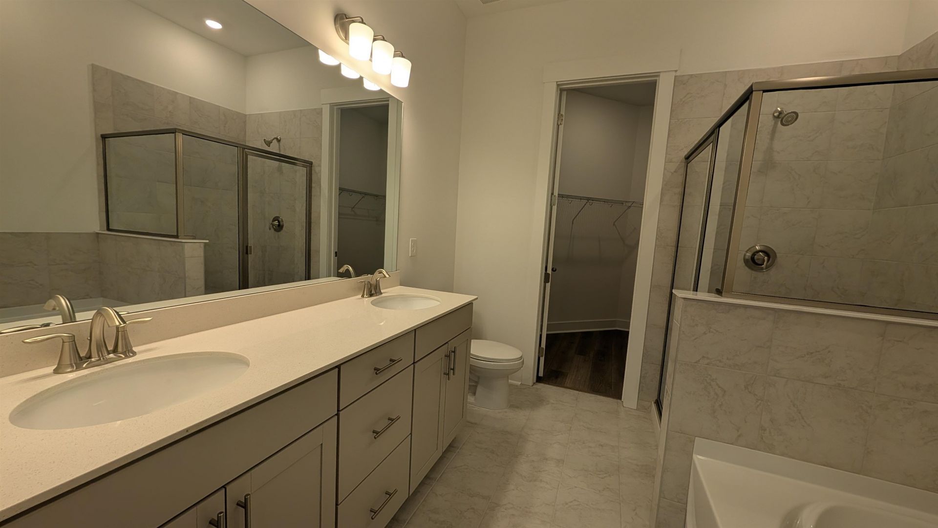 898 Foxtail Dr. Photo 26