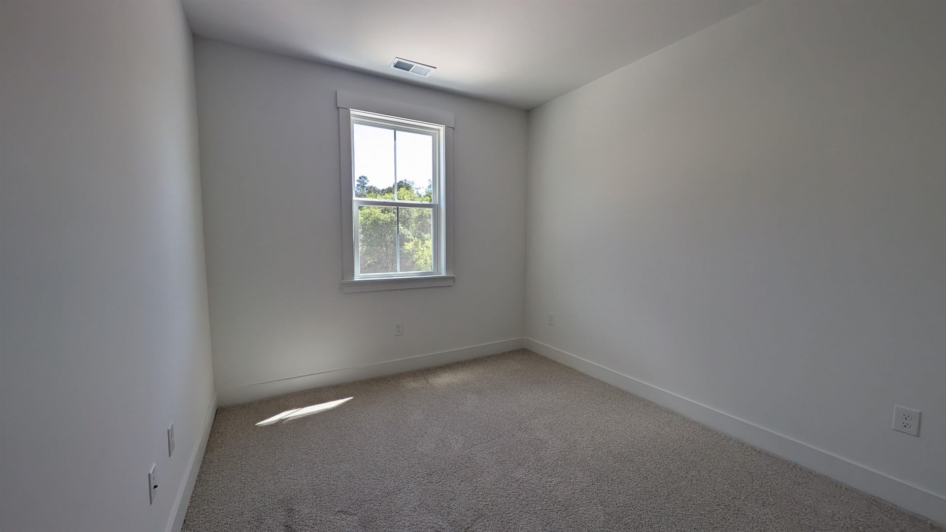 898 Foxtail Dr. Photo 33