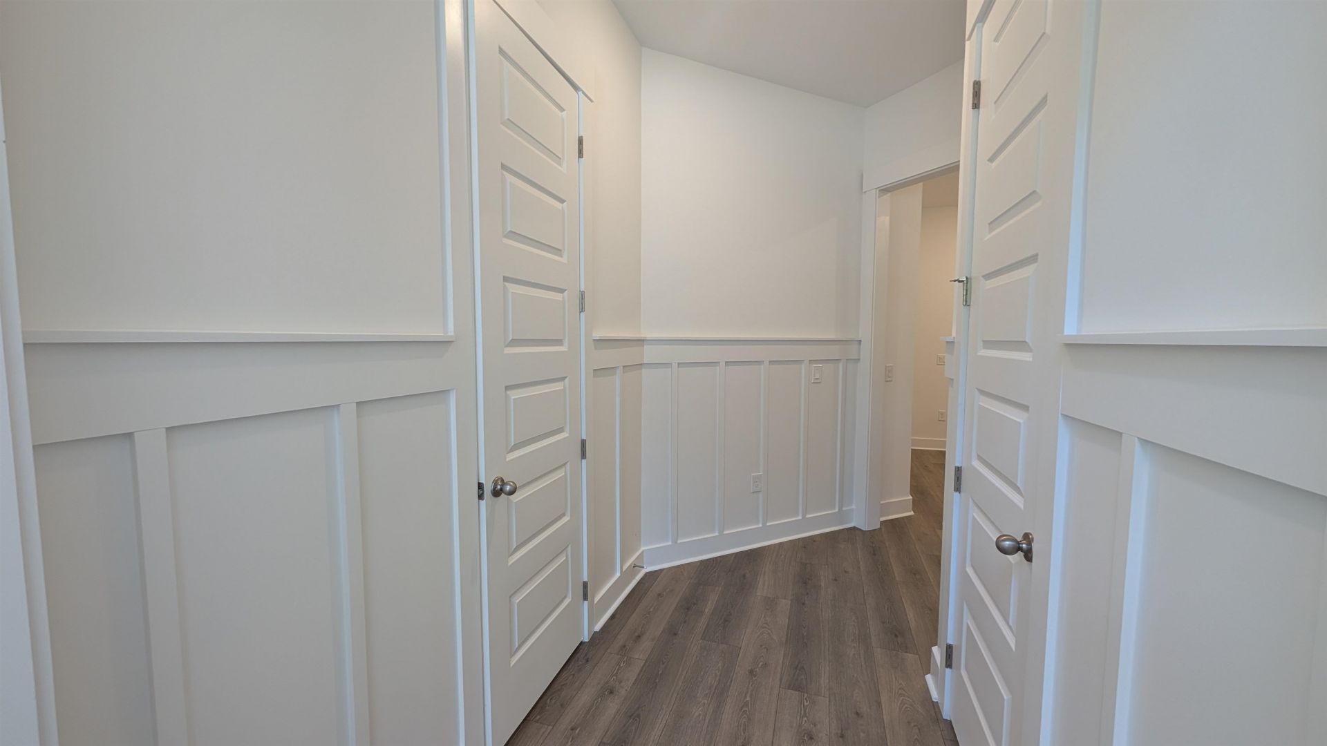 898 Foxtail Dr. Photo 5