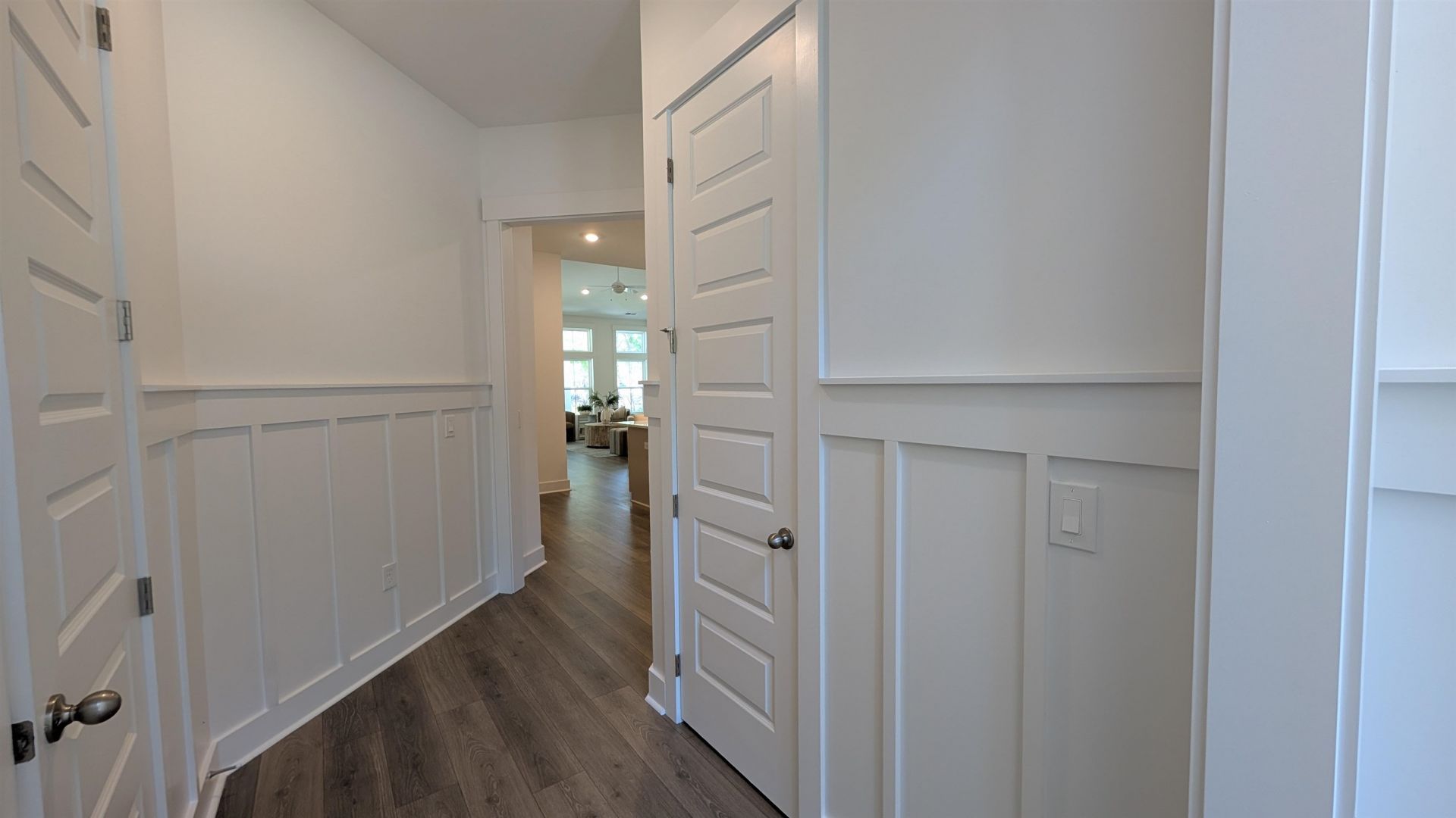 898 Foxtail Dr. Photo 6