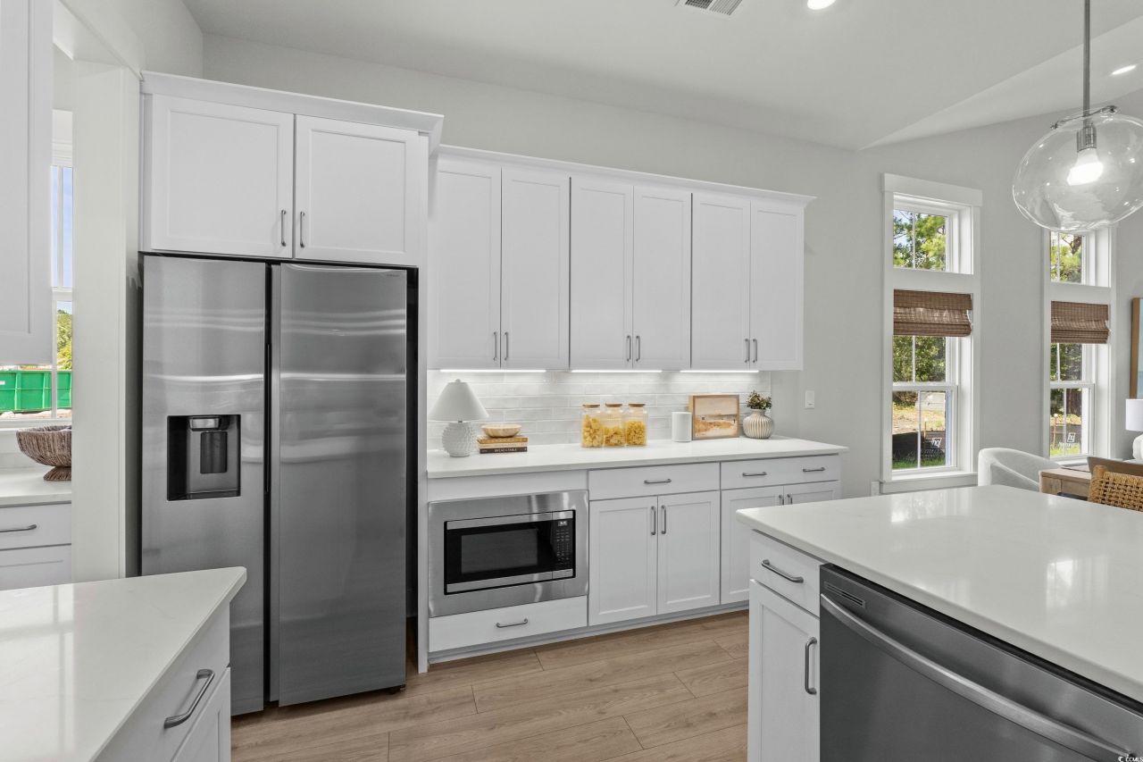 906 Foxtail Dr. Photo 10