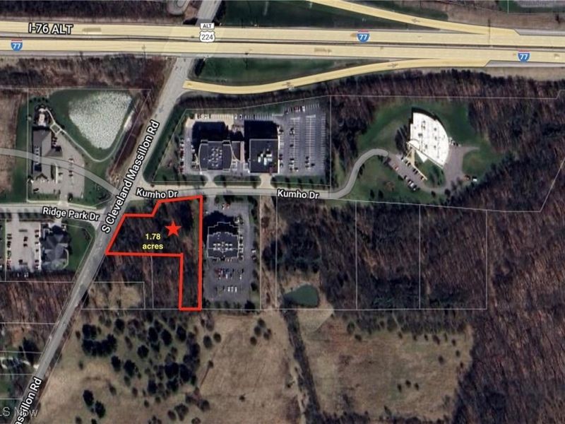 721 S Cleveland Massillon Road, Fairlawn, OH 44333 Photo 3