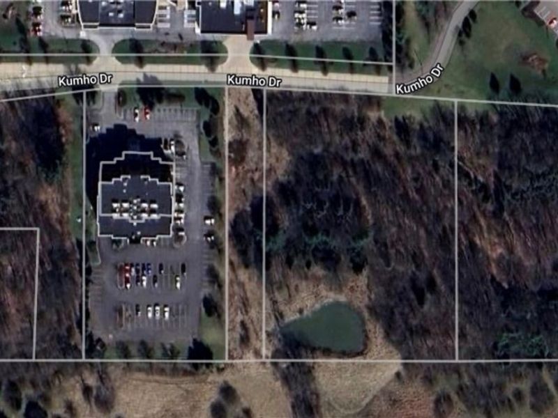 Kumho Drive, Fairlawn, OH 44333 Photo 2