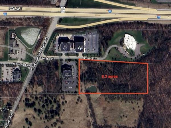 Kumho Drive, Fairlawn, OH 44333