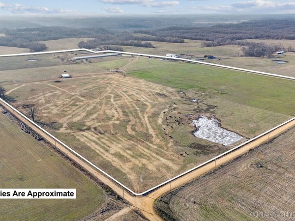 21897 E 458 Road, Jay, OK 74346