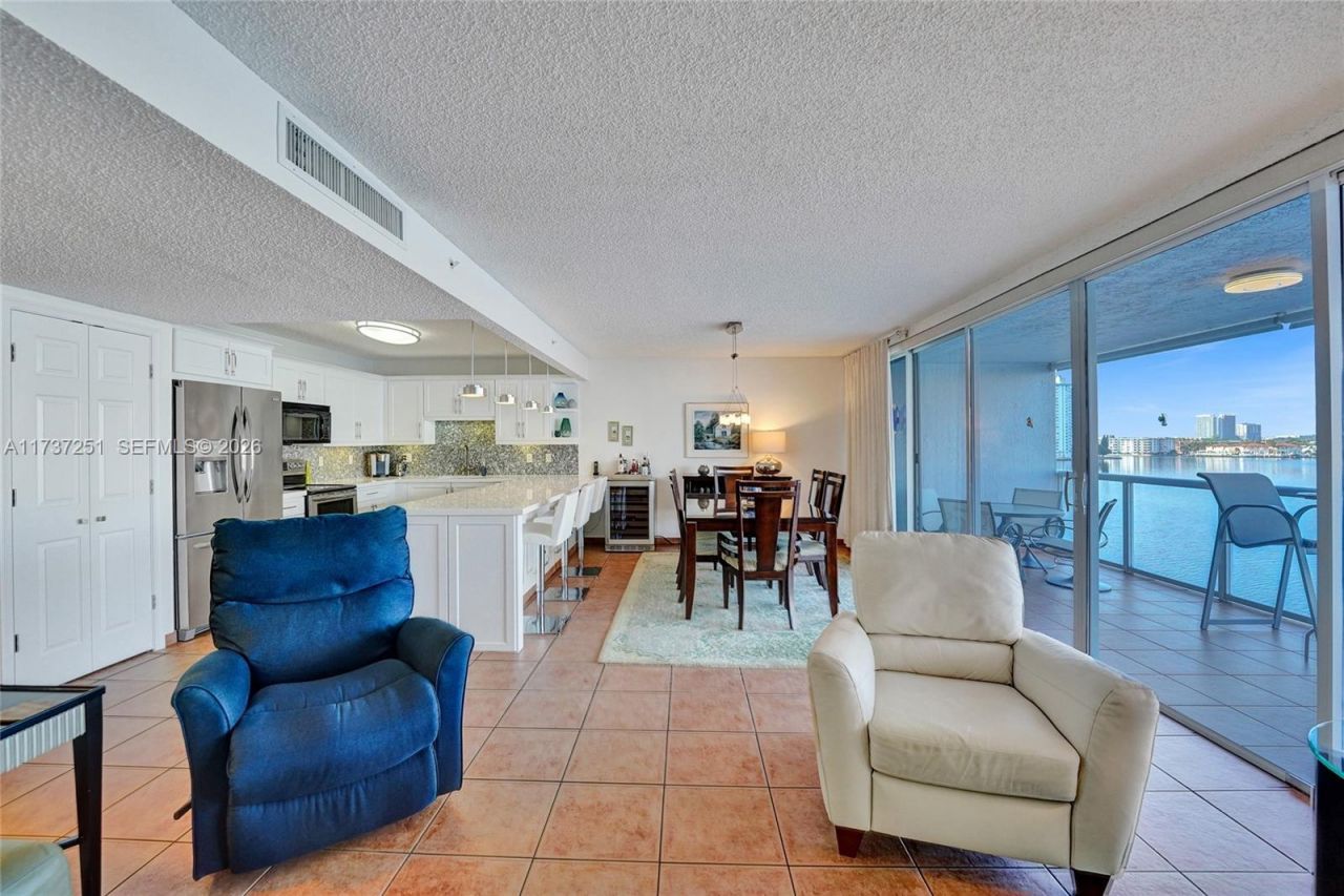 17700 N Bay Rd, Unit 608, Sunny Isles Beach, FL 33160 Photo