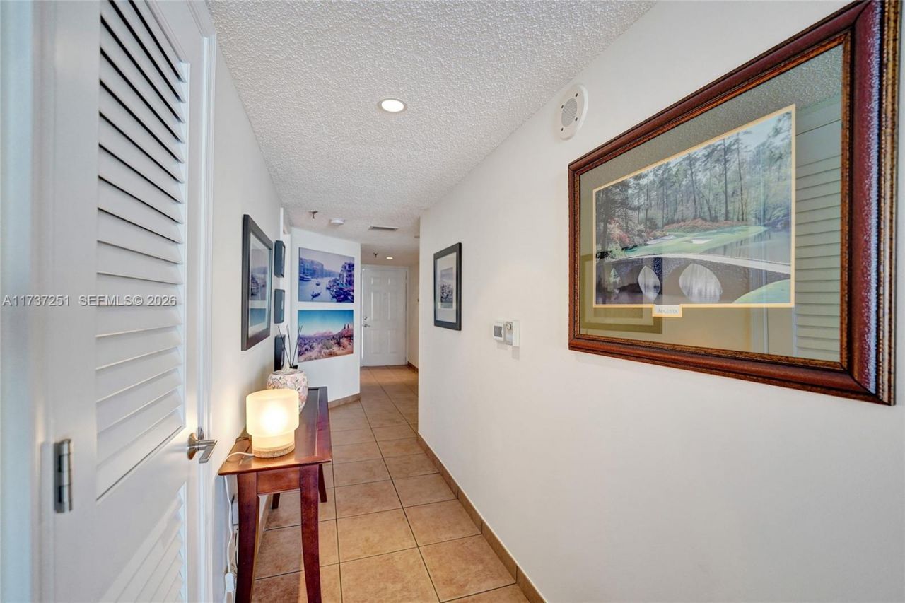 17700 N Bay Rd, Unit 608, Sunny Isles Beach, FL 33160 Photo