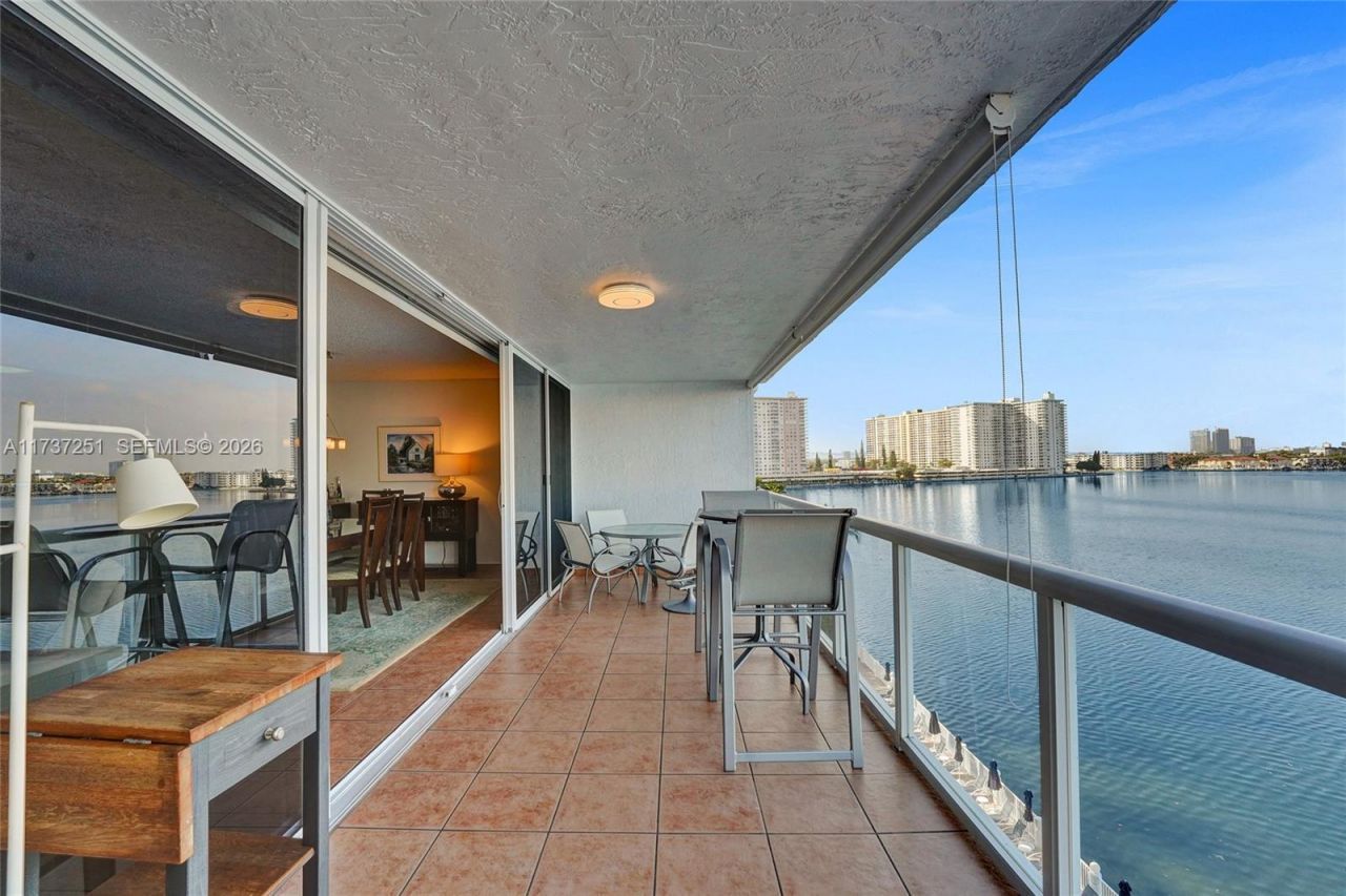 17700 N Bay Rd, Unit 608, Sunny Isles Beach, FL 33160 Photo