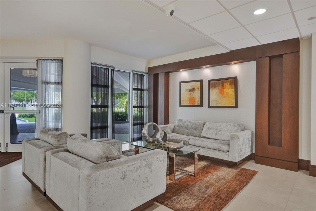 17700 N Bay Rd, Unit 608, Sunny Isles Beach, FL 33160 Photo
