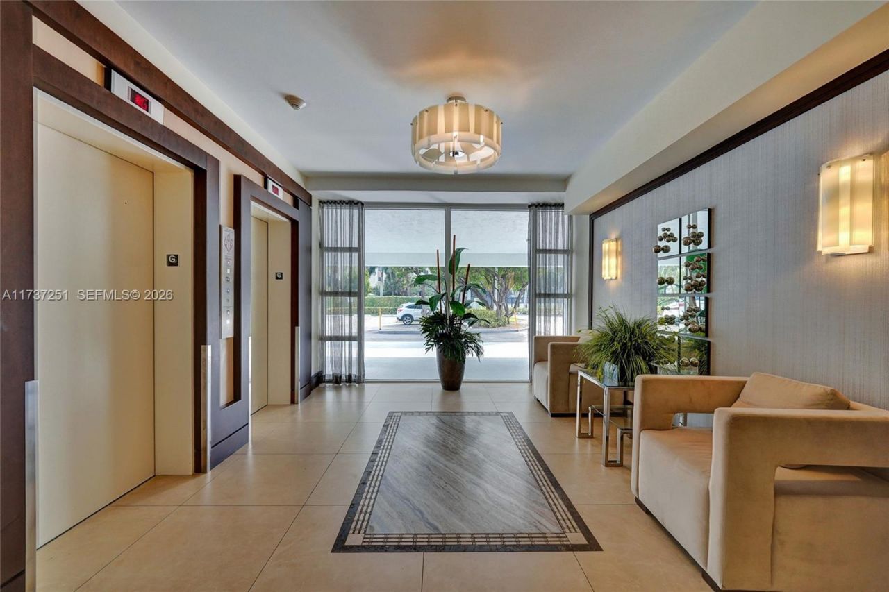 17700 N Bay Rd, Unit 608, Sunny Isles Beach, FL 33160 Photo