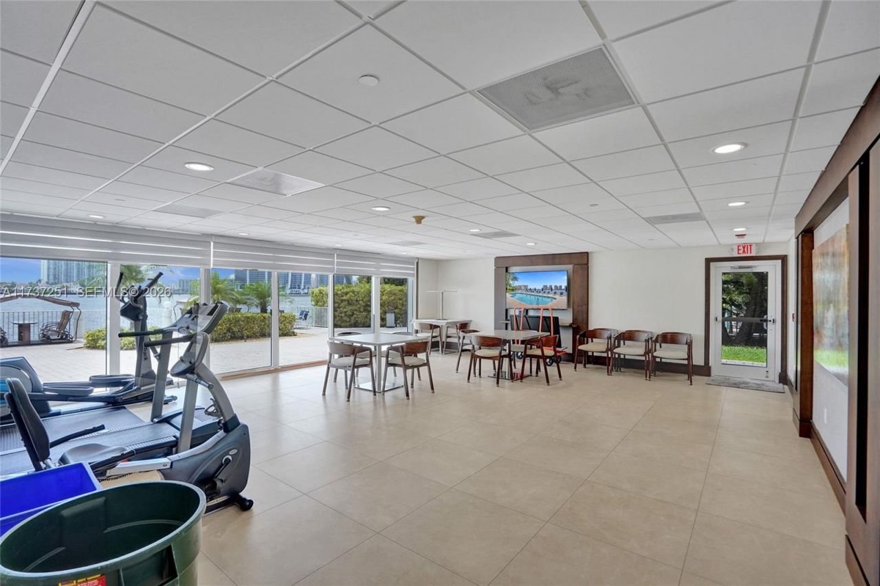 17700 N Bay Rd, Unit 608, Sunny Isles Beach, FL 33160 Photo