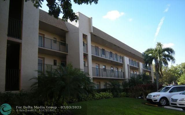 10123 Sunrise Lakes Boulevard, Unit 206, Sunrise, FL 33322 Photo
